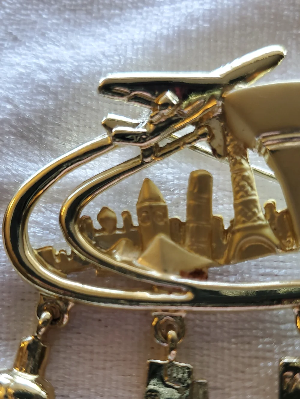 Vintage Gold Tone Cruise & Travel Charm Brooch Signed DANECRAFT